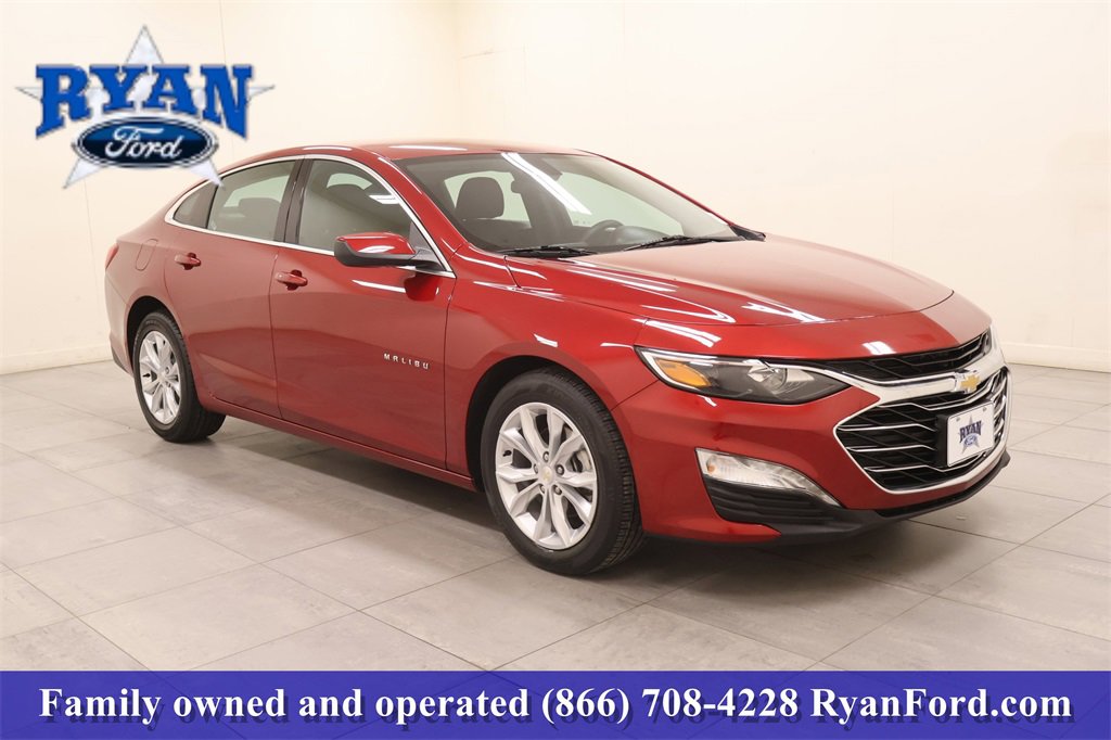 Used 2024 Chevrolet Malibu LT image 2