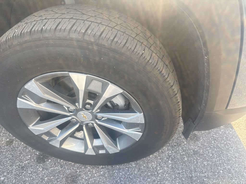 Used 2026 Chevrolet Equinox LT w/ Convenience Package II image 8