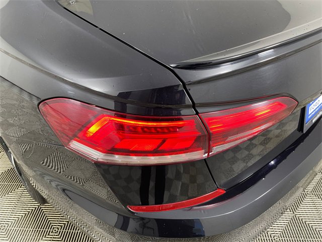 Used 2020 Volkswagen Passat 2.0T R-Line image 19