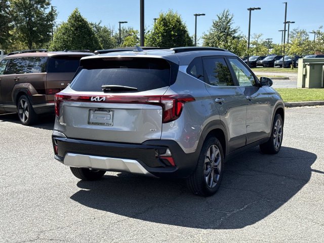 Used 2024 Kia Seltos S AWD/4WD image 2