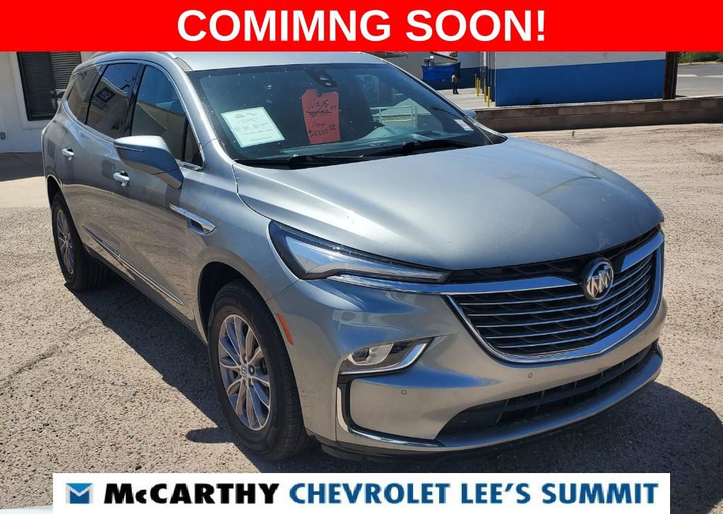 Used 2024 Buick Enclave Premium AWD/4WD image 2