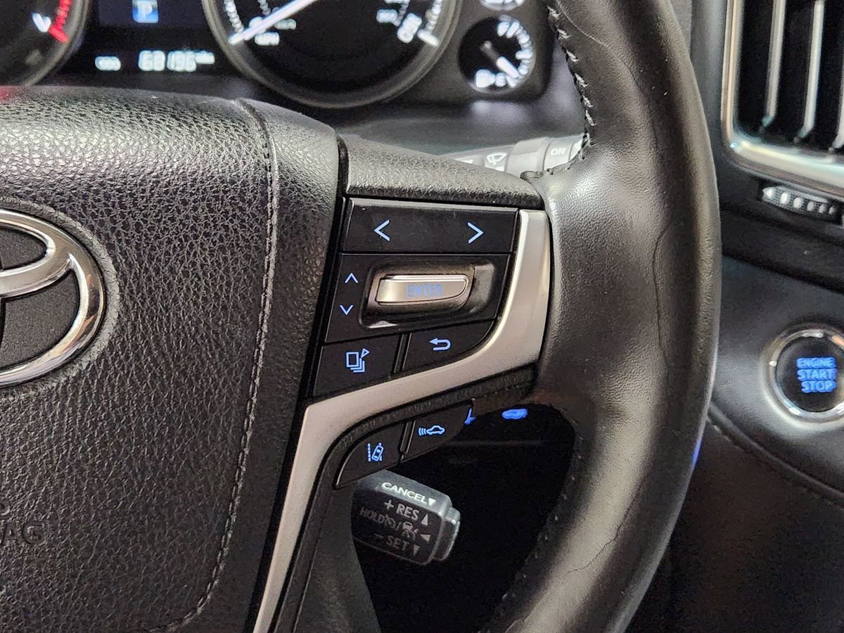 Used 2019 Toyota Land Cruiser image 50
