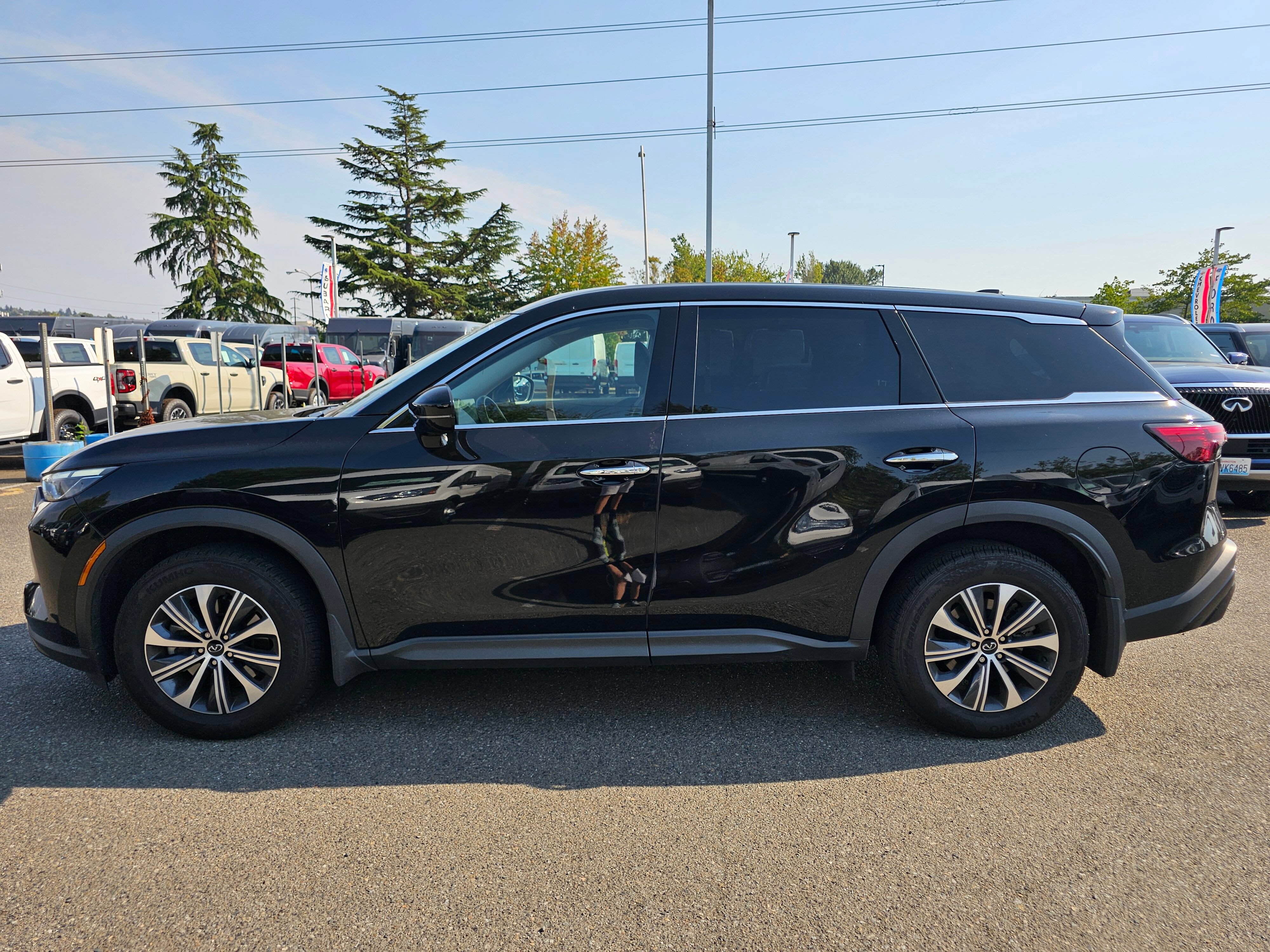 Used 2025 INFINITI QX60 Pure AWD/4WD image 8