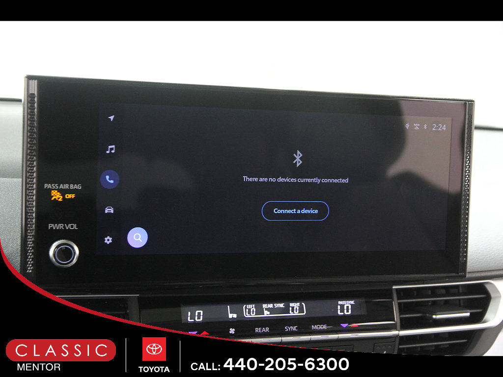 Used 2026 Toyota Sienna XLE FWD image 12