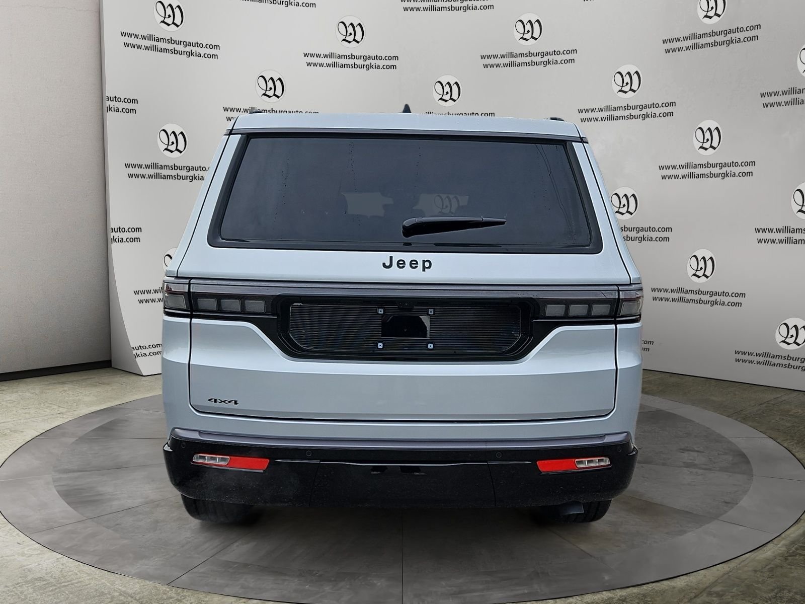 New 2026 Jeep Grand Wagoneer Limited w/ Convenience Group I AWD/4WD image 4