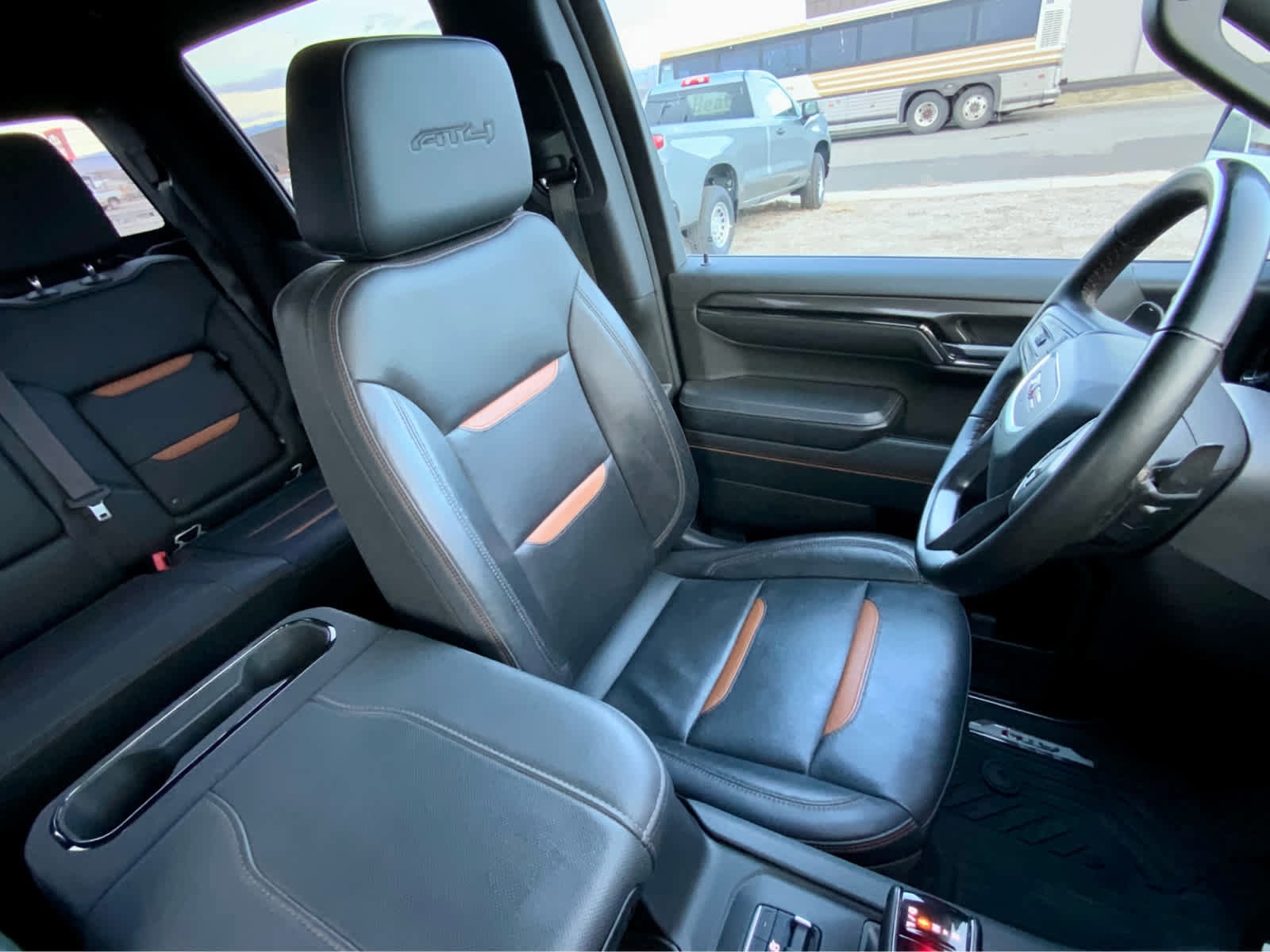 Used 2024 GMC Sierra 1500 AT4 w/ Technology Package image 34