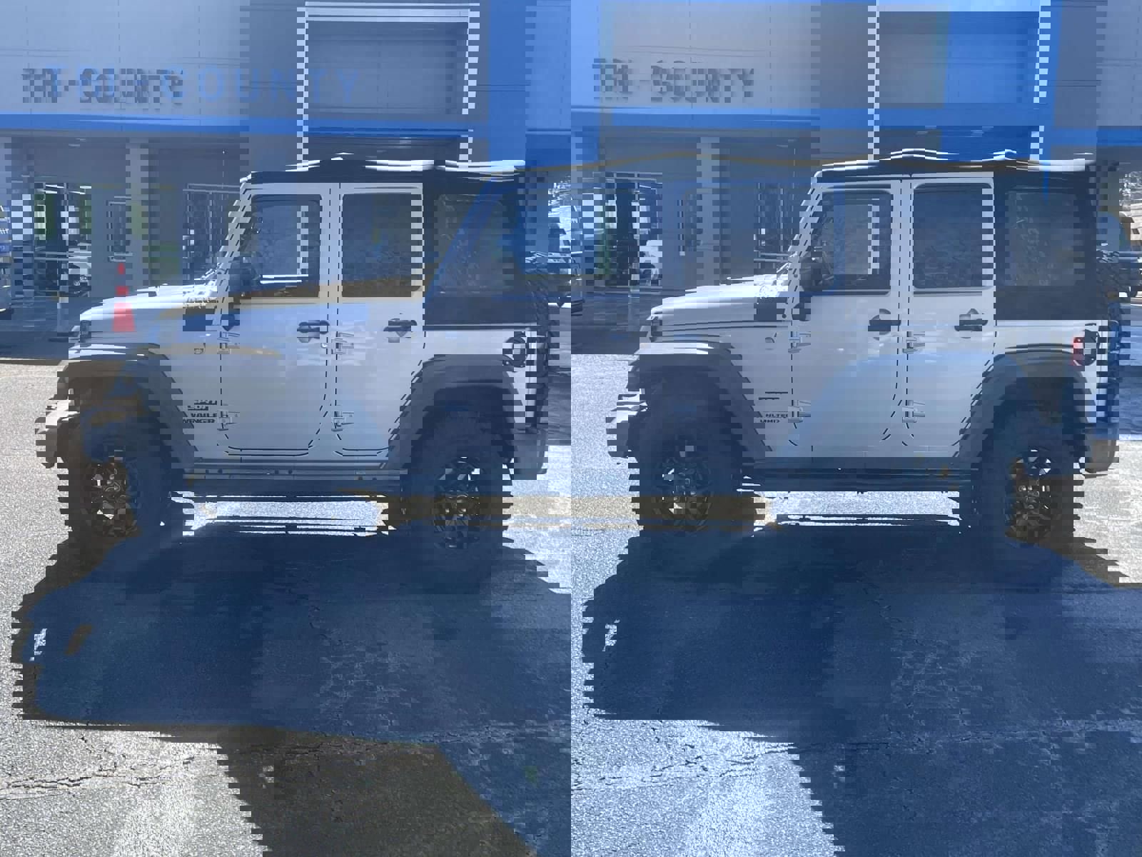 Used 2012 Jeep Wrangler Unlimited Sport image 6