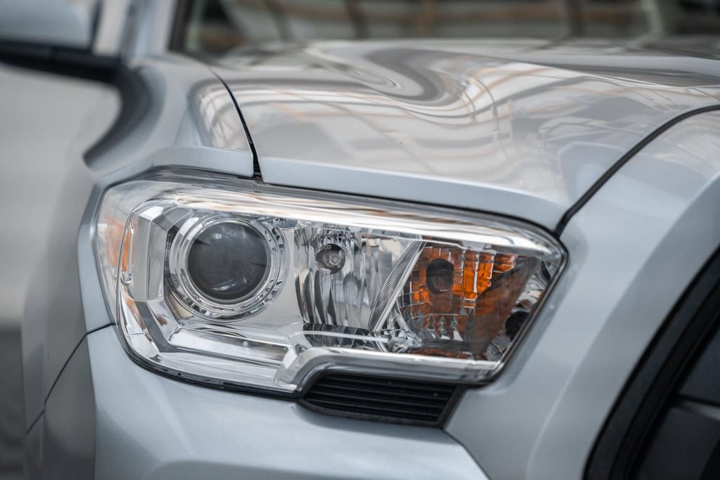 Certified 2023 Toyota Tacoma SR AWD/4WD image 14