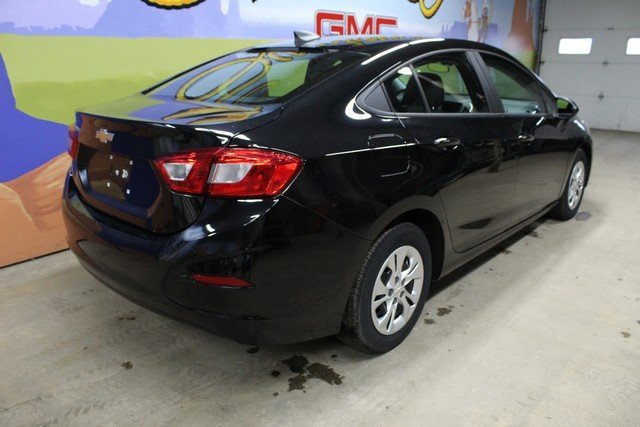 Used 2019 Chevrolet Cruze LS w/ LS Fleet Convenience Package image 4