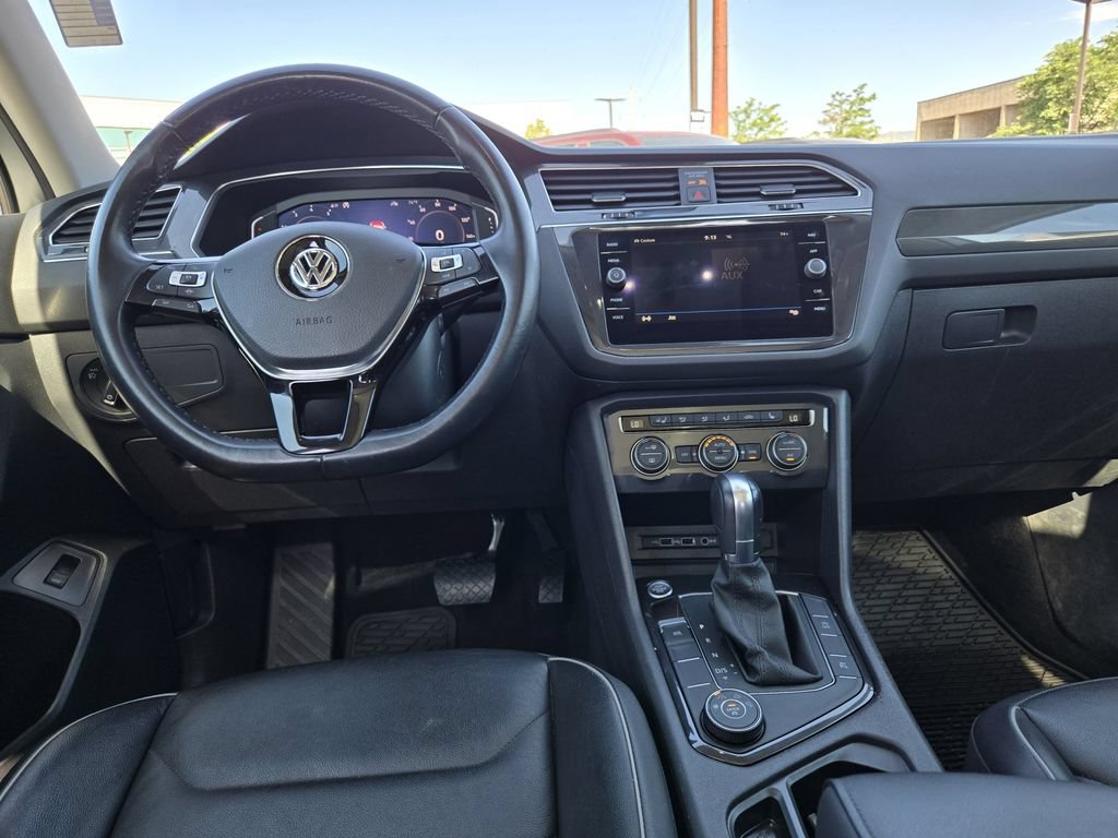 Used 2019 Volkswagen Tiguan SEL Premium w/ 3rd Row Seat Package AWD/4WD image 26