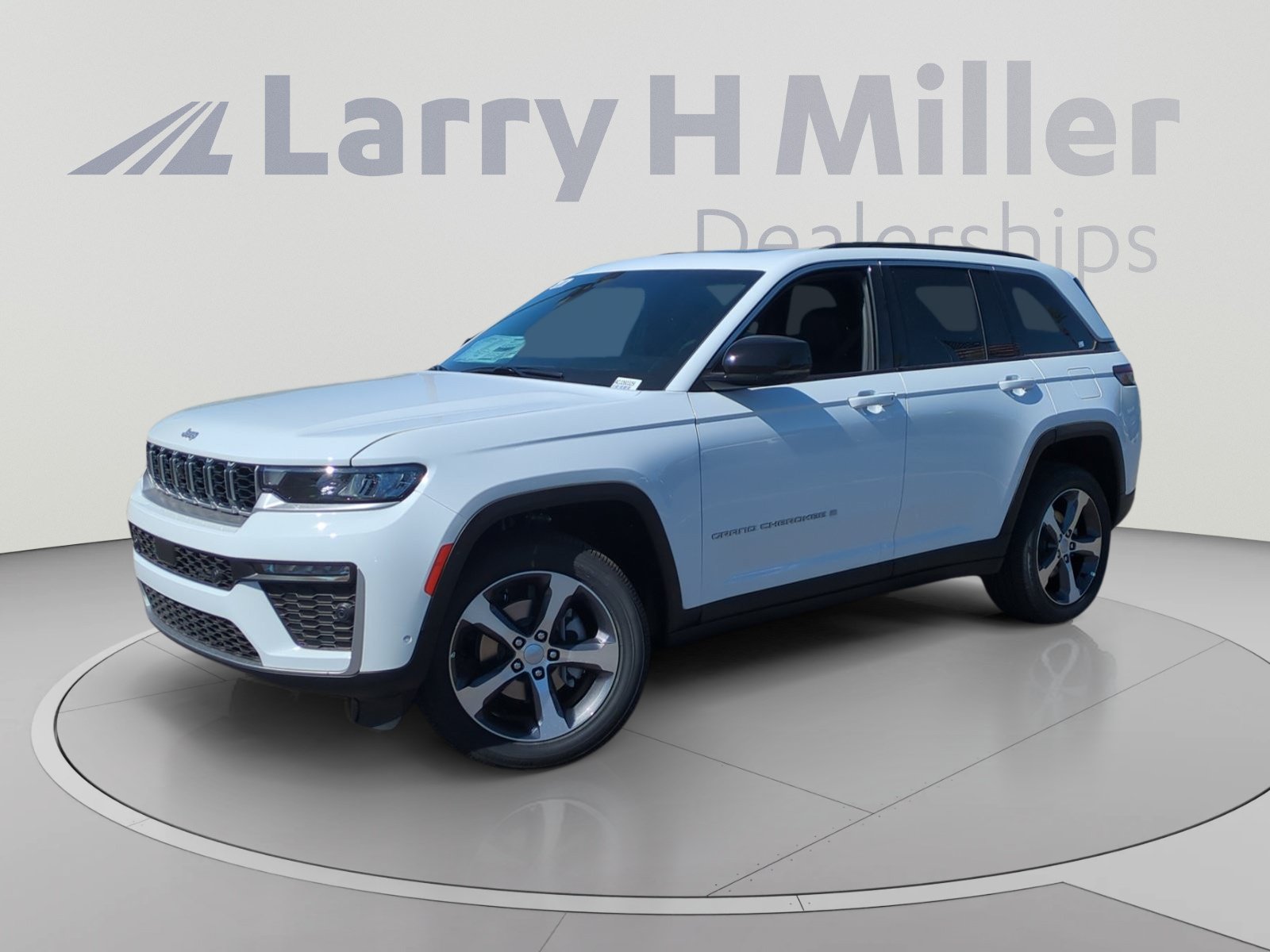 New 2026 Jeep Grand Cherokee Limited w/ Luxury Tech Group II AWD/4WD image 1
