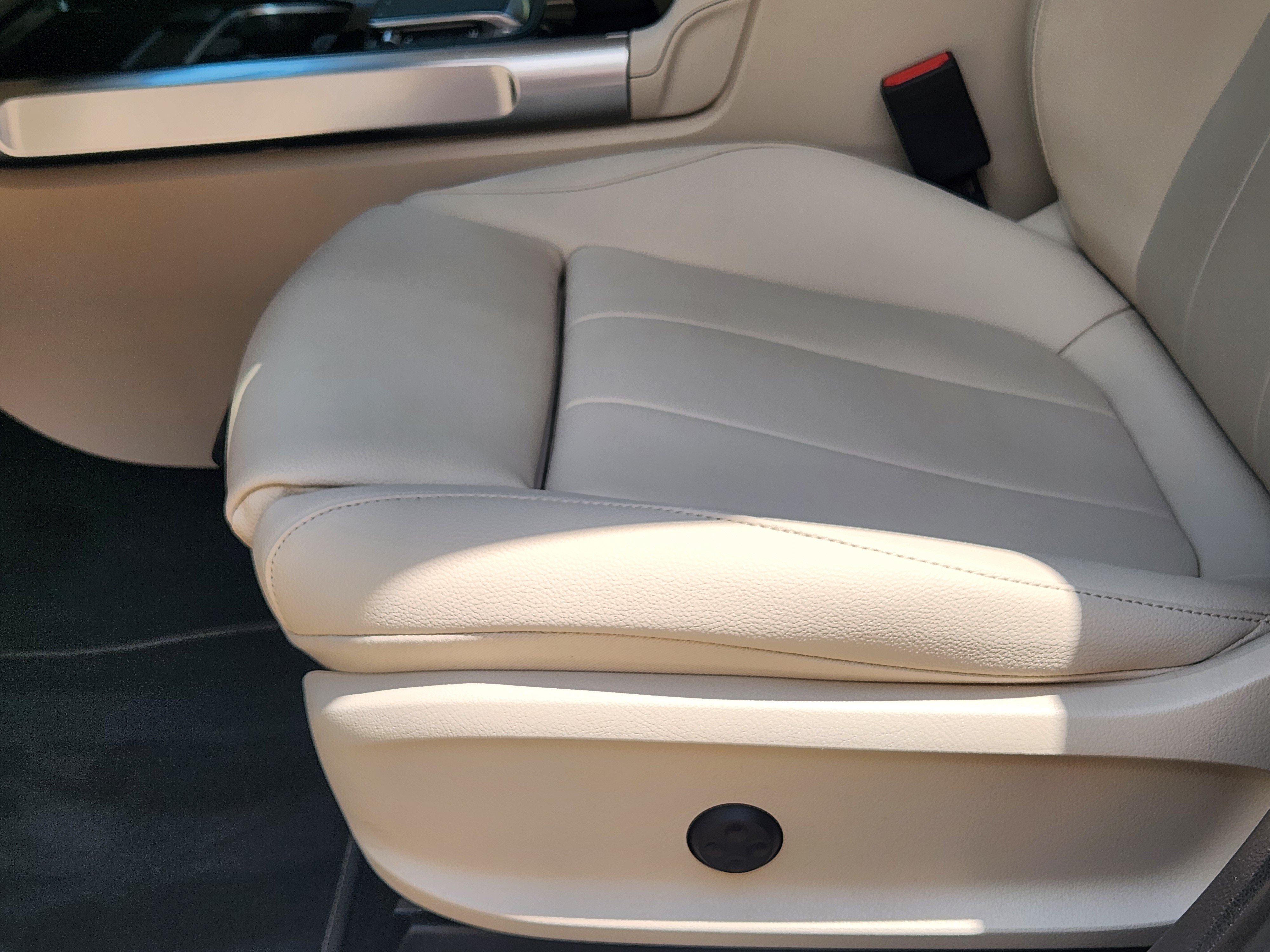 Used 2021 Mercedes-Benz GLB 250 image 24