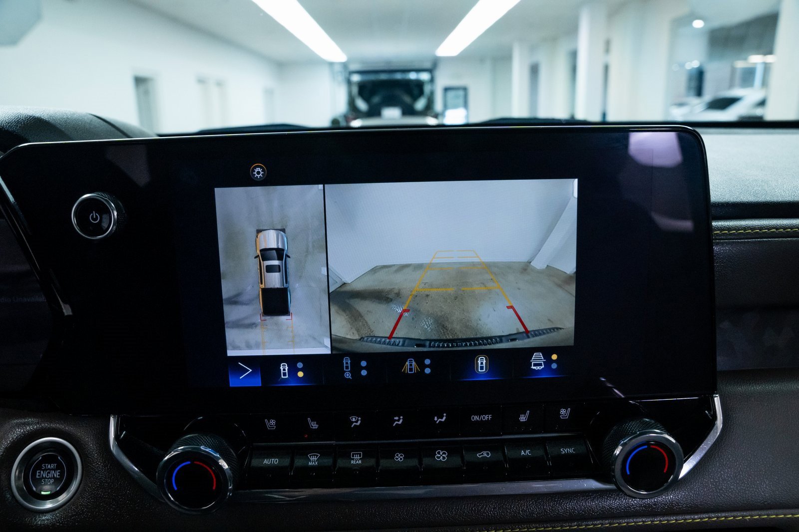 Used 2023 Chevrolet Colorado ZR2 w/ ZR2 Convenience Package III image 12