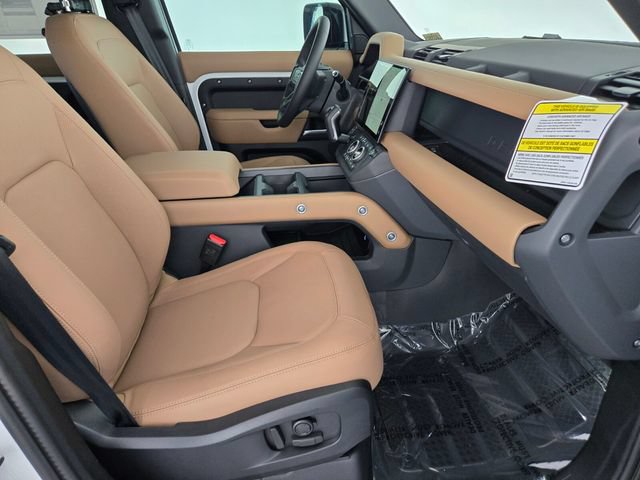 New 2026 Land Rover Defender 110 X-Dynamic SE AWD/4WD image 3