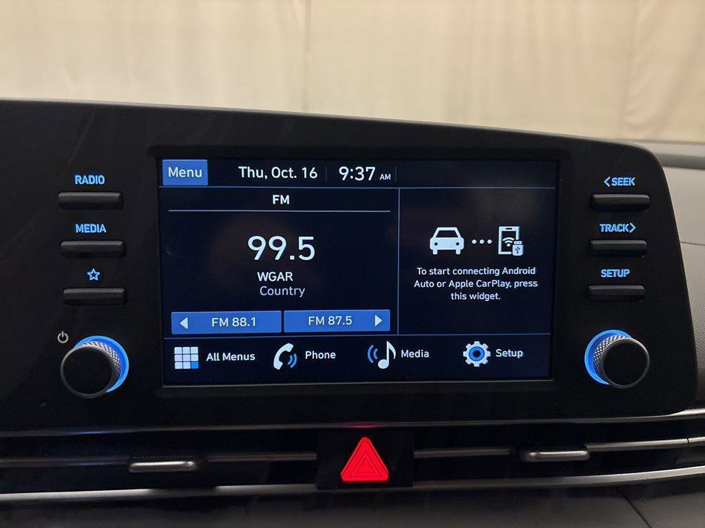 New 2025 Hyundai Elantra Sport image 18