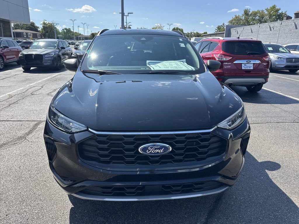 Certified 2023 Ford Escape ST-Line w/ Tech Pack #1 image 7