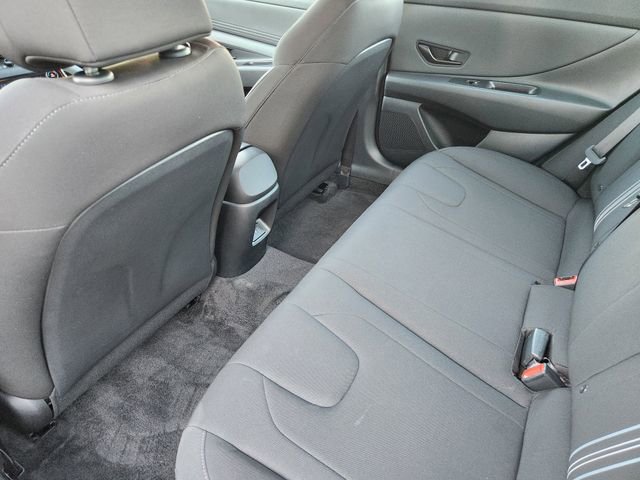 Certified 2025 Hyundai Elantra SEL image 21