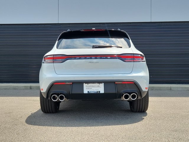 Certified 2026 Porsche Macan AWD/4WD image 6