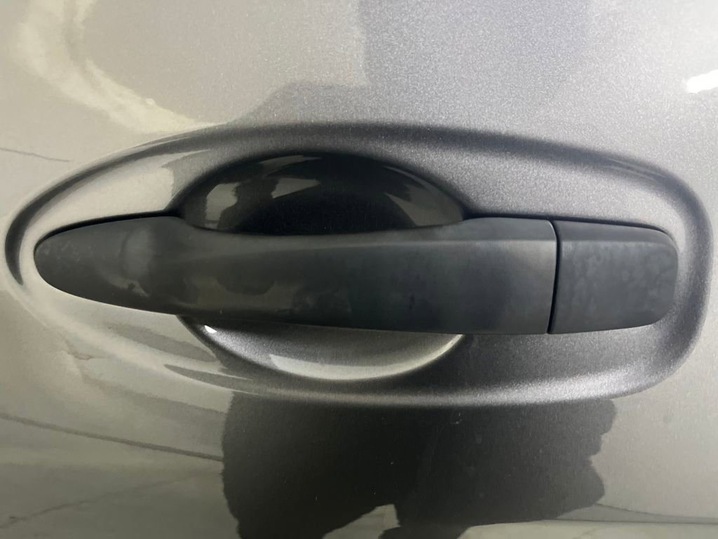 Used 2019 Nissan Rogue S image 41