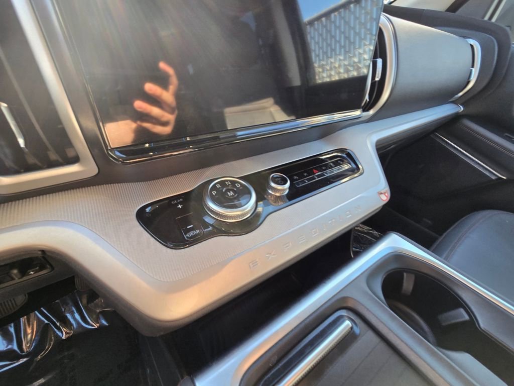 Used 2025 Ford Expedition Max Active image 13