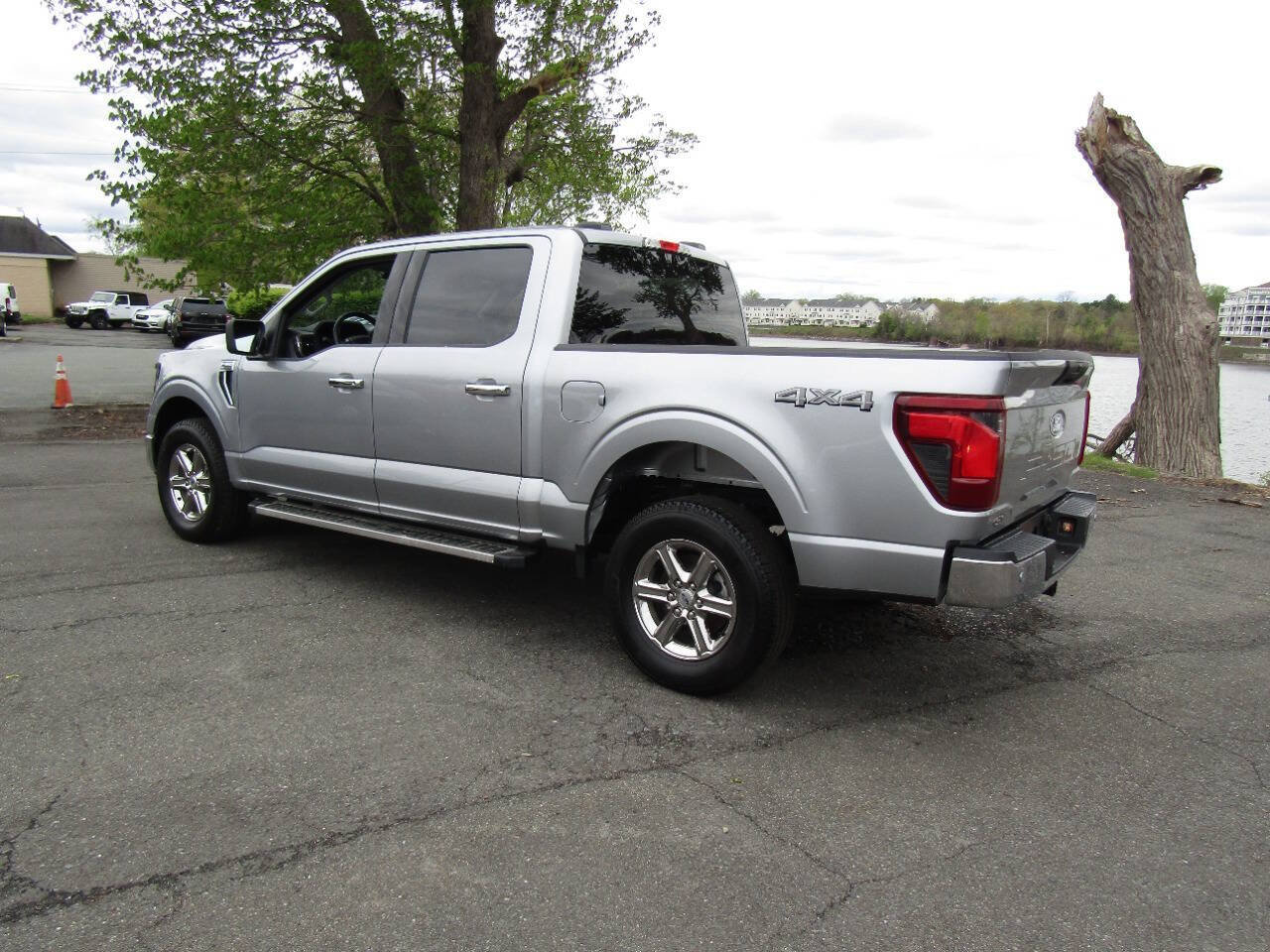 Used 2025 Ford F150 XLT w/ Equipment Group 301A Standard AWD/4WD image 40