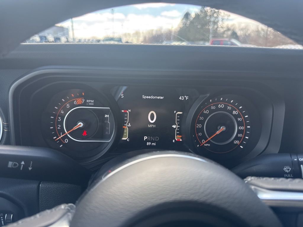 New 2025 Jeep Wrangler Unlimited Sahara AWD/4WD image 19