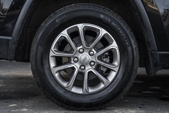 Used 2016 Jeep Grand Cherokee Limited image 19