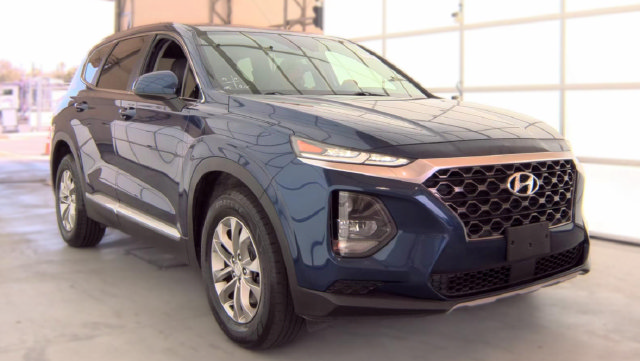 Used 2020 Hyundai Santa Fe SE AWD/4WD image 4
