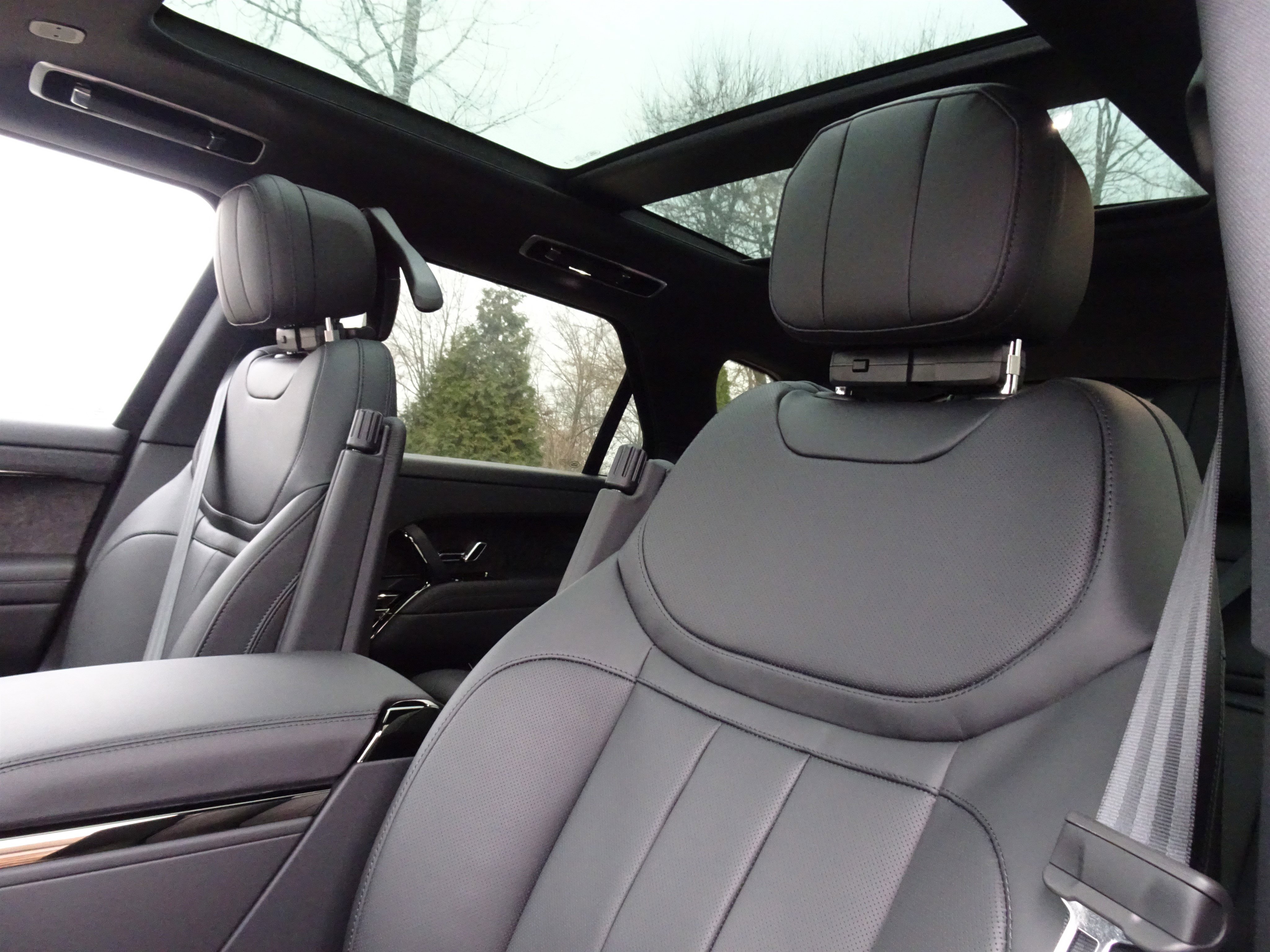 New 2026 Land Rover Range Rover Sport Dynamic SE AWD/4WD image 17