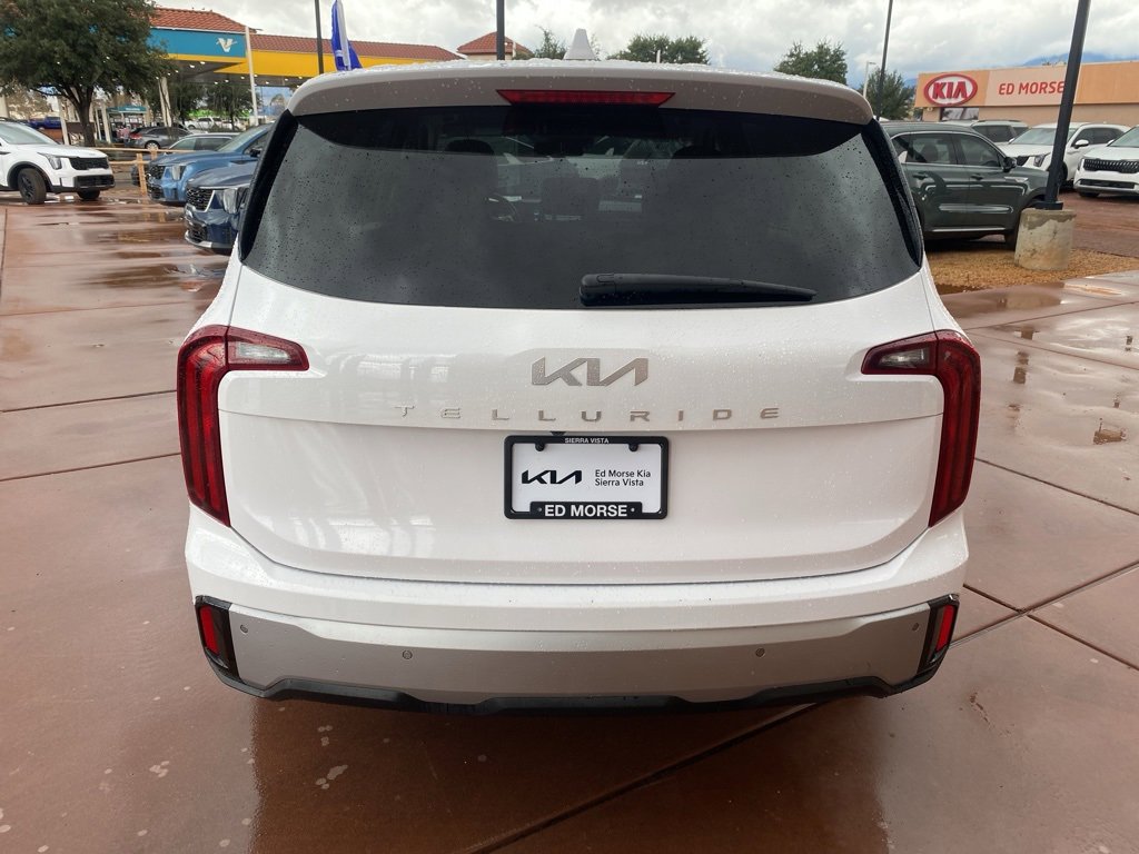Used 2023 Kia Telluride LX image 7