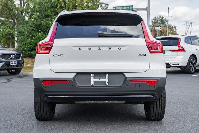 Used 2026 Volvo XC40 B5 Ultra w/ Protection Package Premier AWD/4WD image 5
