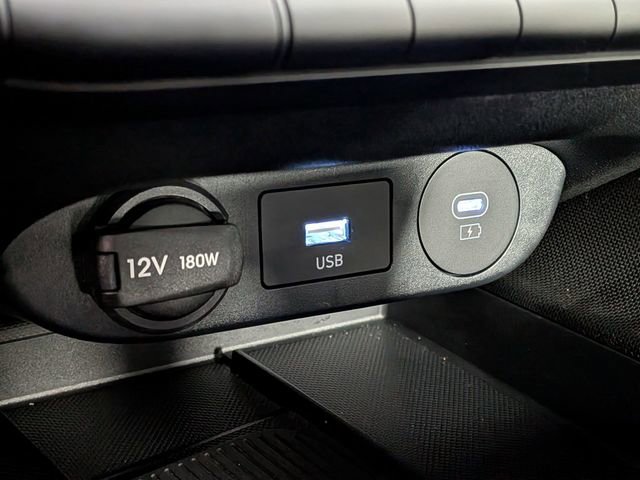 Used 2025 Hyundai Elantra SEL FWD image 24