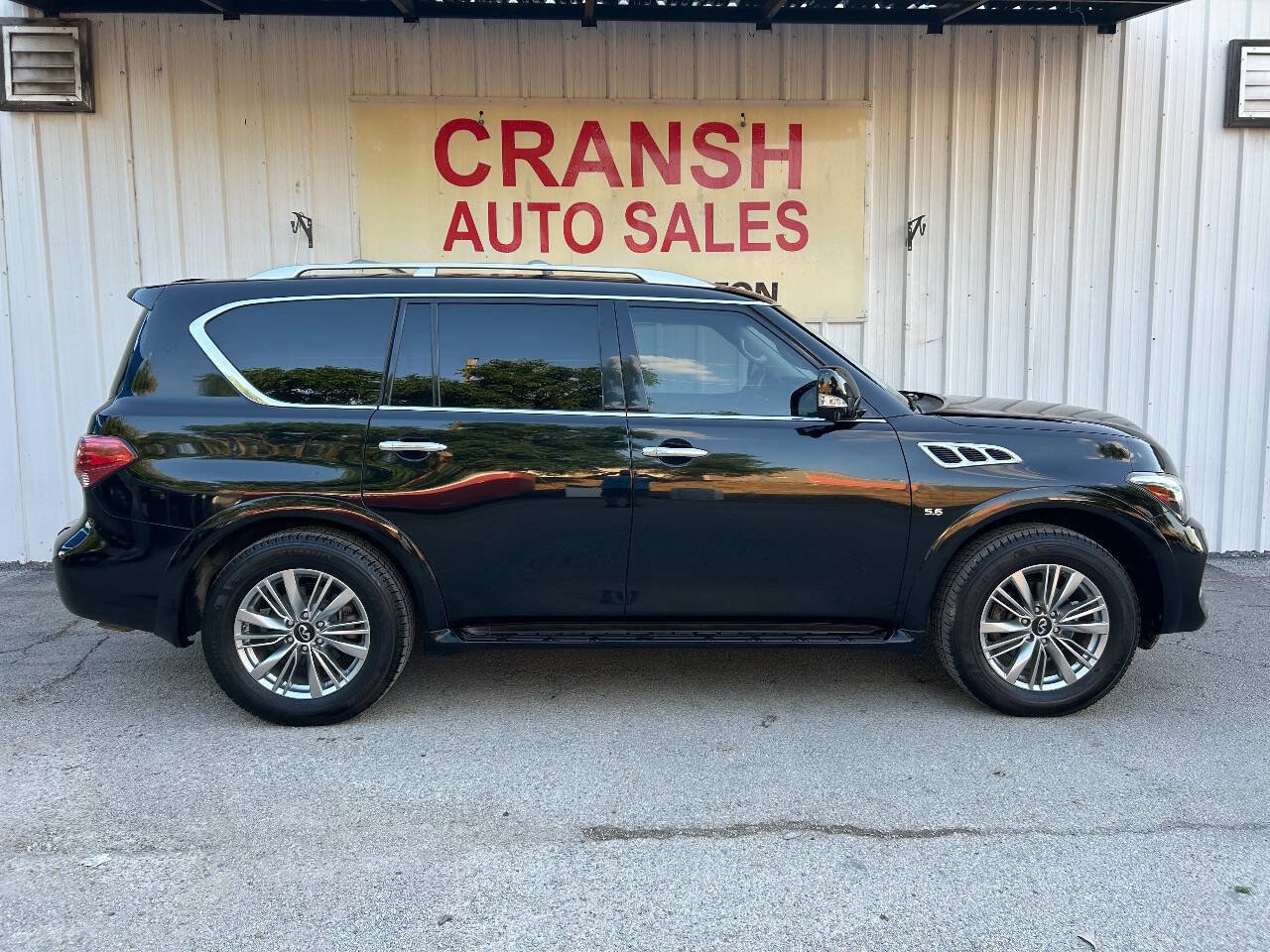 Used 2016 INFINITI QX80 Base 4dr SUV w/ 22" Wheel Package image 2