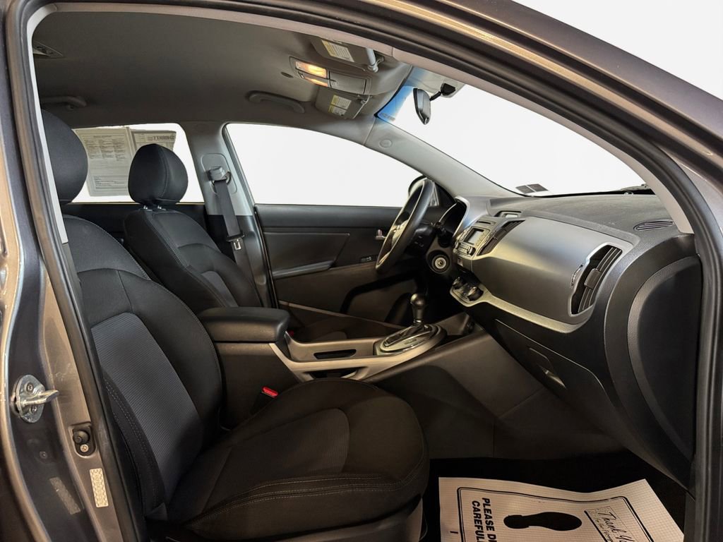 Used 2016 Kia Sportage LX AWD/4WD image 26