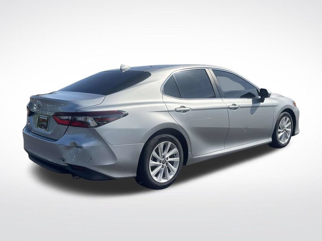 Used 2022 Toyota Camry LE FWD image 7
