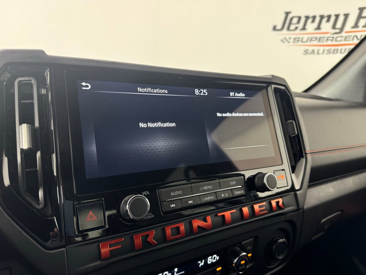 Used 2025 Nissan Frontier PRO-4X AWD/4WD image 30