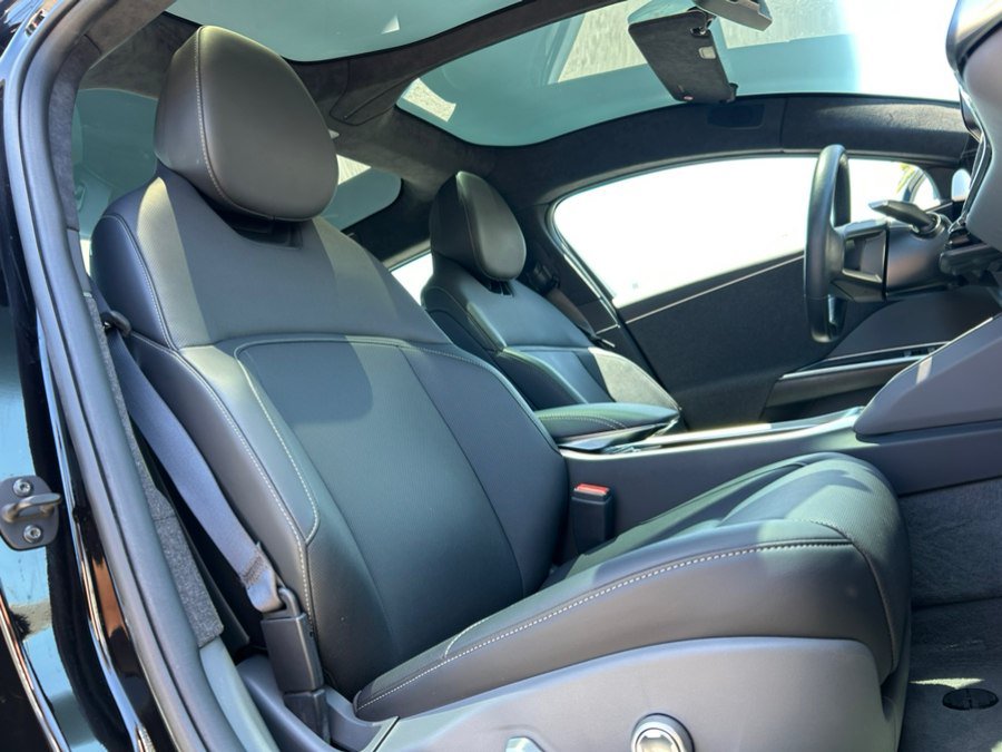 Used 2024 Lucid Air Touring AWD/4WD image 31