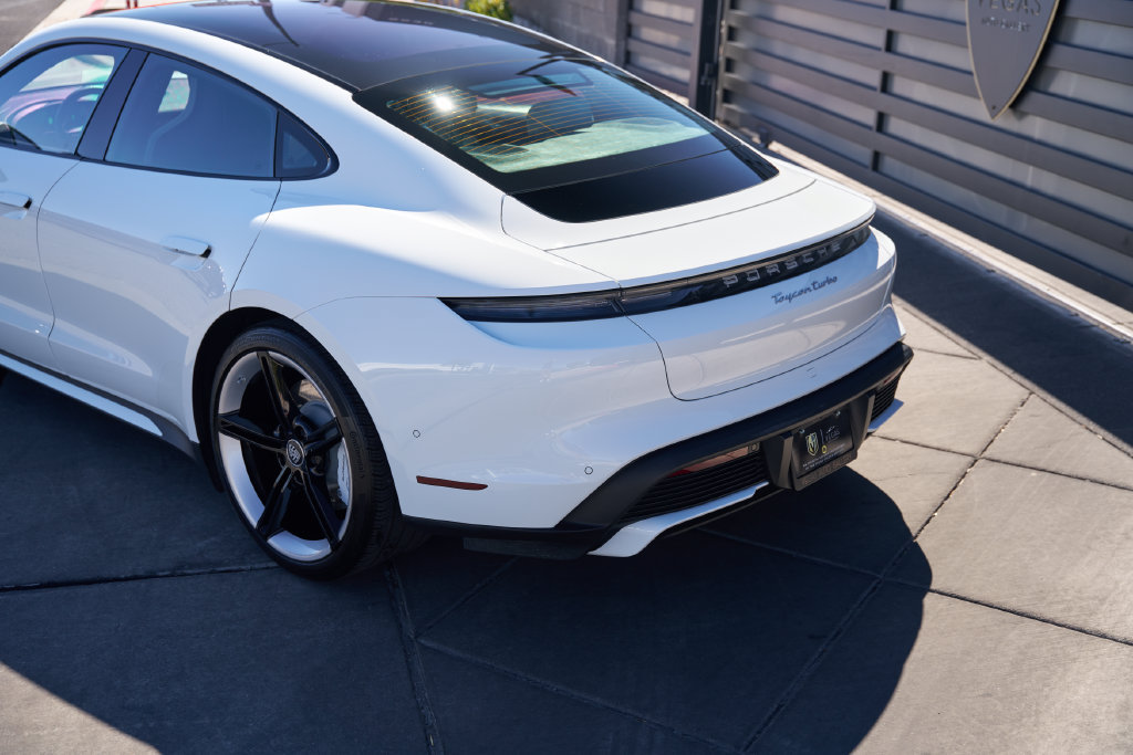 Used 2020 Porsche Taycan Turbo AWD/4WD image 8
