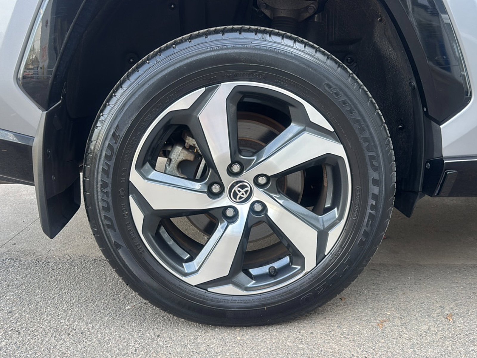 Used 2022 Toyota RAV4 SE w/ Weather & Moonroof Package AWD/4WD image 43