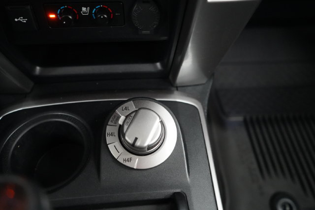 Used 2021 Toyota 4Runner Limited AWD/4WD image 32