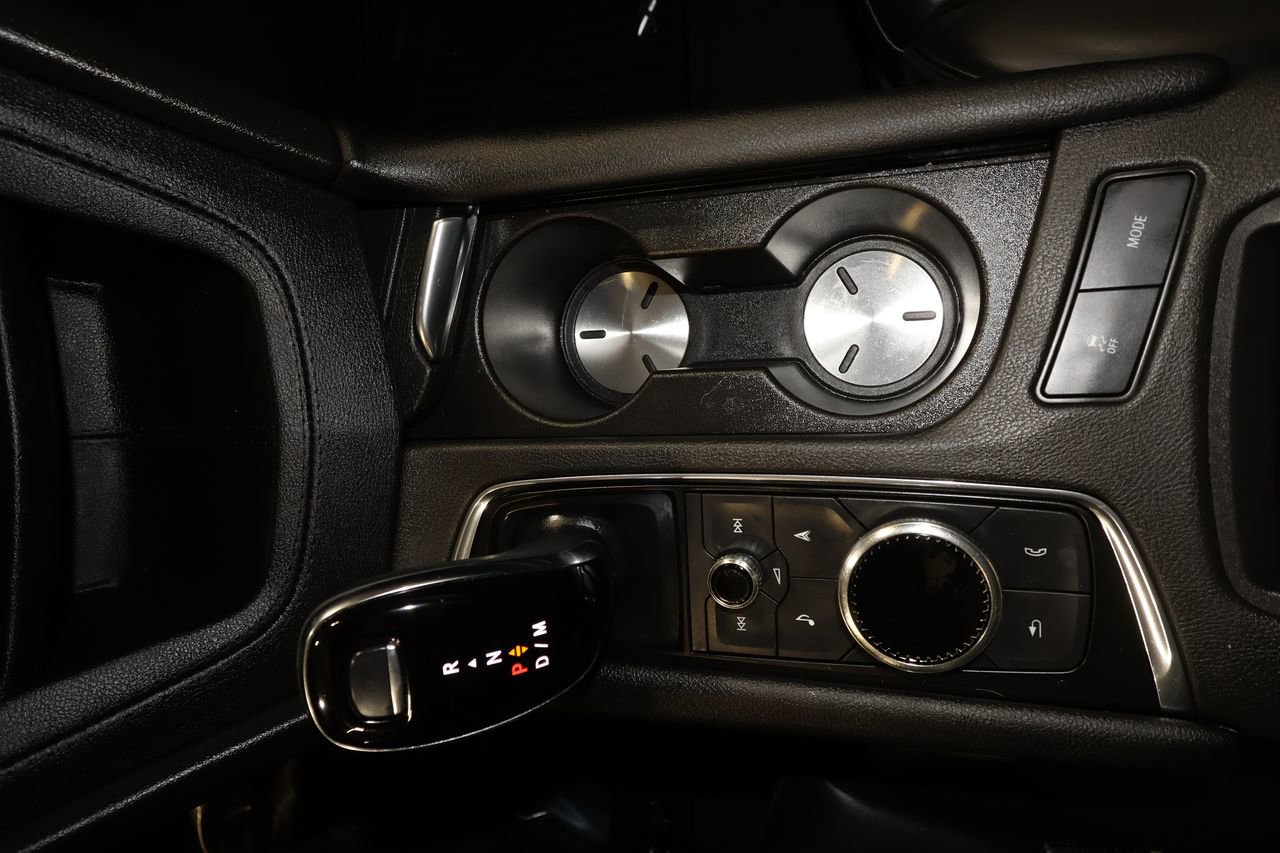 Certified 2024 Cadillac XT5 Premium Luxury w/ Platinum Package image 16