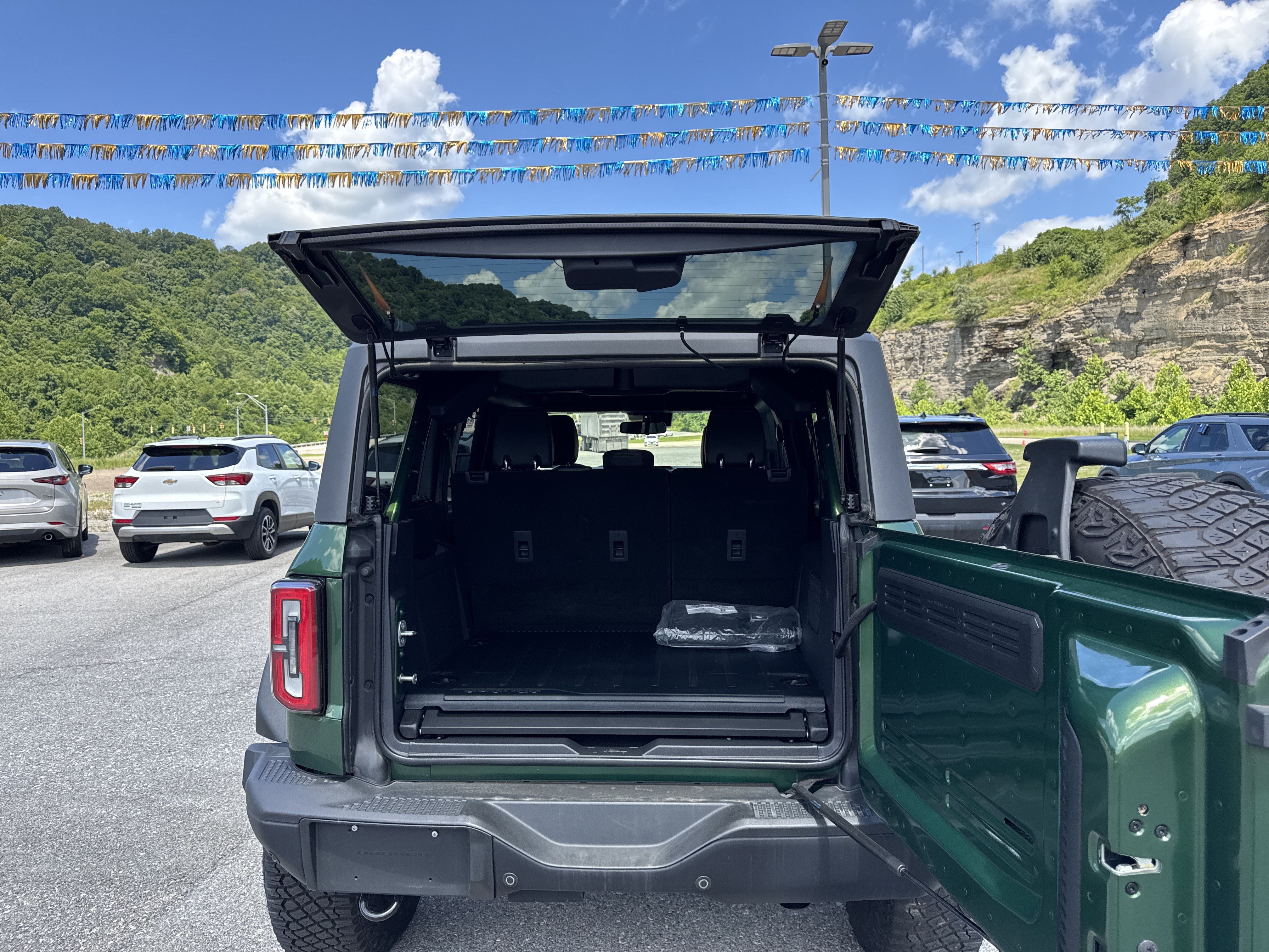 Used 2024 Ford Bronco Everglades AWD/4WD image 19