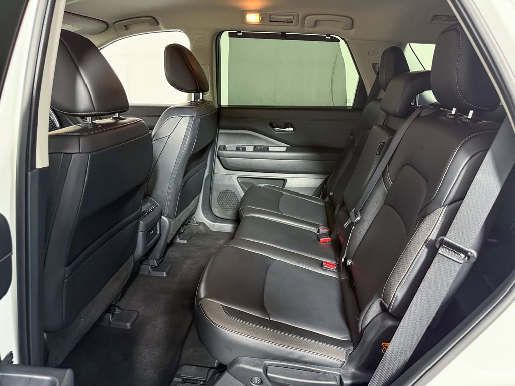 Certified 2024 Nissan Pathfinder SL image 41