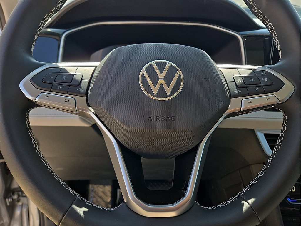New 2026 Volkswagen Taos SE FWD image 25