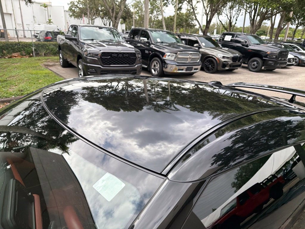 Used 2021 Nissan GT-R Premium AWD/4WD image 18