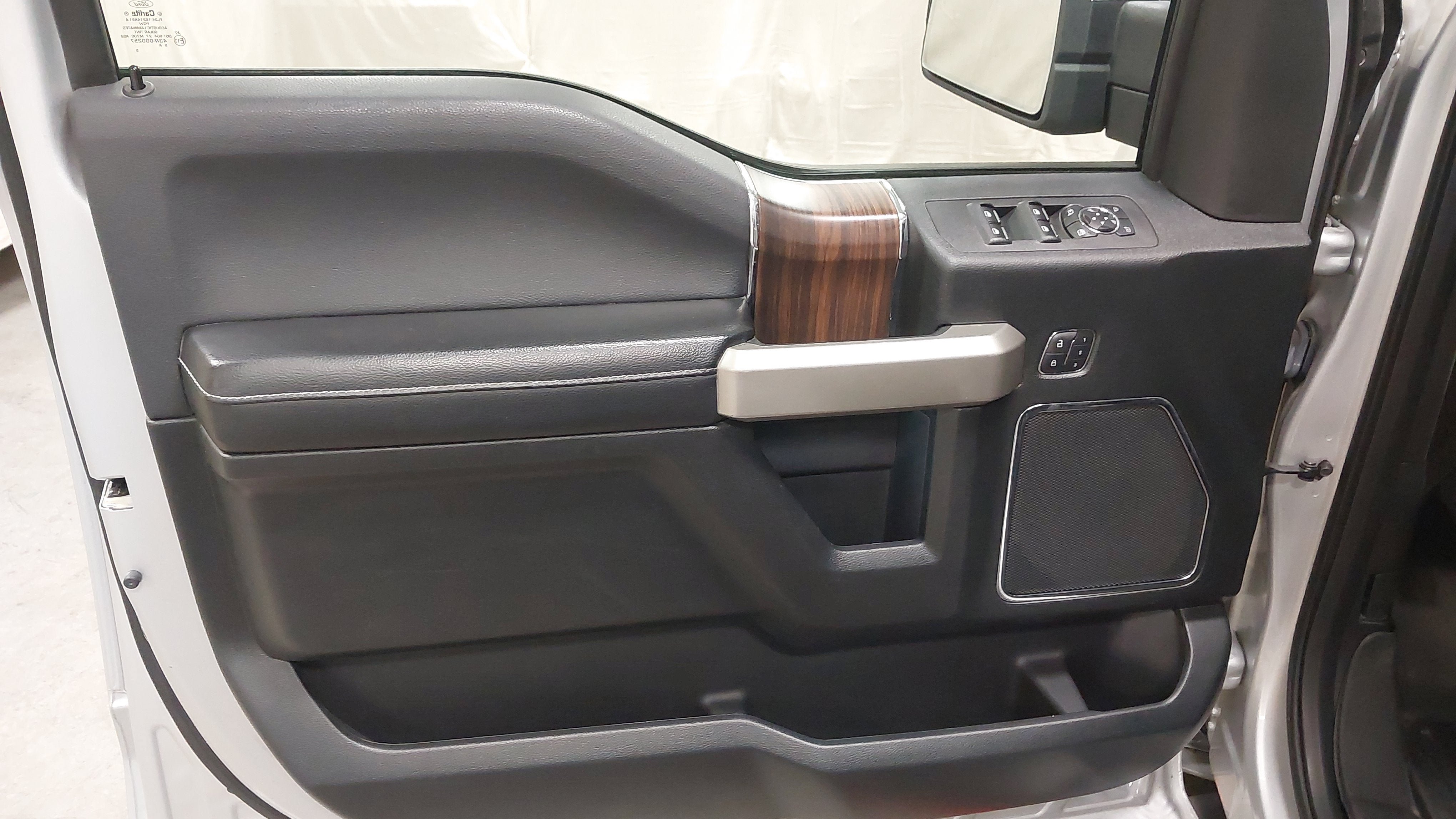 Used 2016 Ford F150 Lariat w/ Equipment Group 502A Luxury AWD/4WD image 24