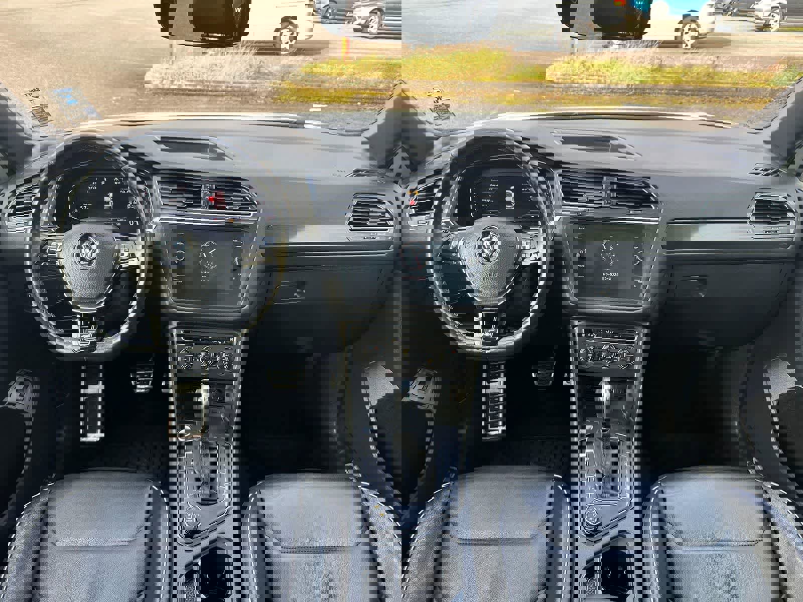 Used 2020 Volkswagen Tiguan SEL Premium R-Line w/ 3rd Row Seat Package image 9