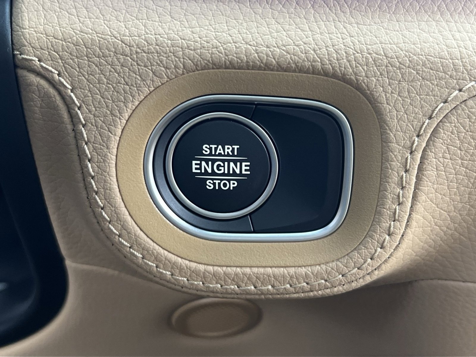 New 2026 Mercedes-Benz GLE 450e 4MATIC image 32