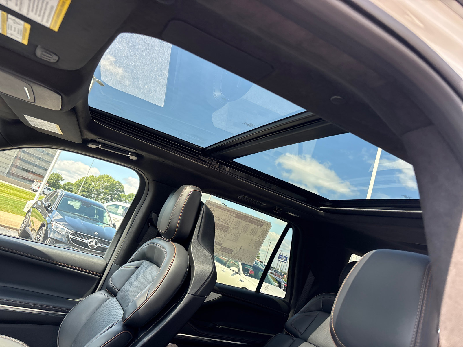 New 2027 Lincoln Navigator L Black Label AWD/4WD image 25