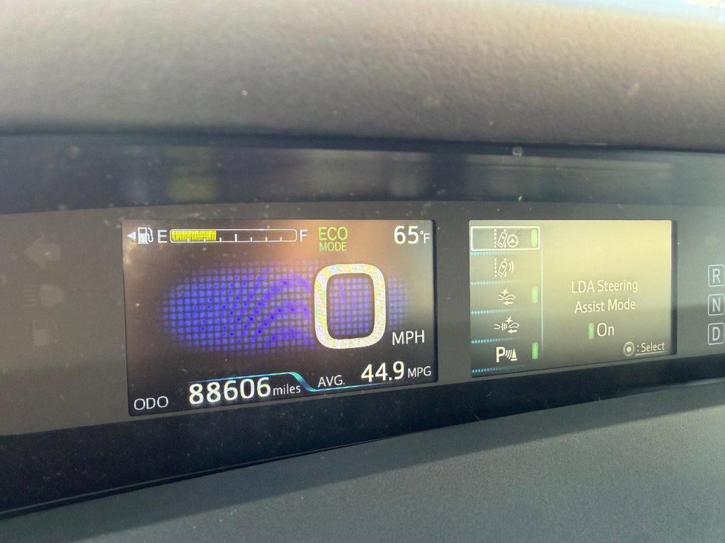 Used 2018 Toyota Prius Two w/ Prius Two Safety Plus Package FWD image 30